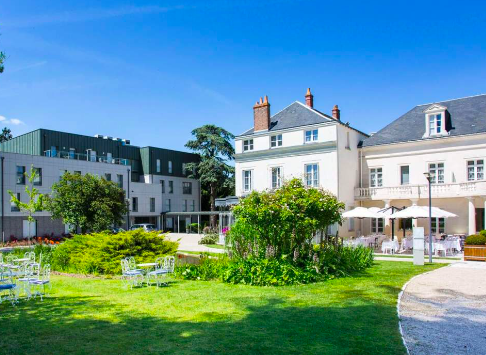 Hôtel Château Belmont**** (Tours)